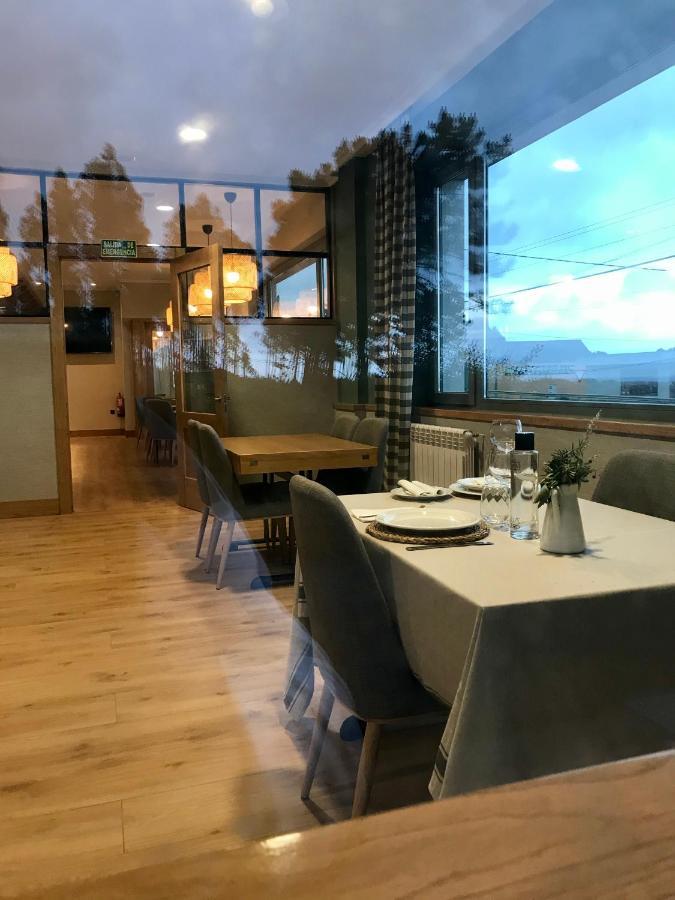 בריירוס Rias Altas - Hotel Restaurante מראה חיצוני תמונה